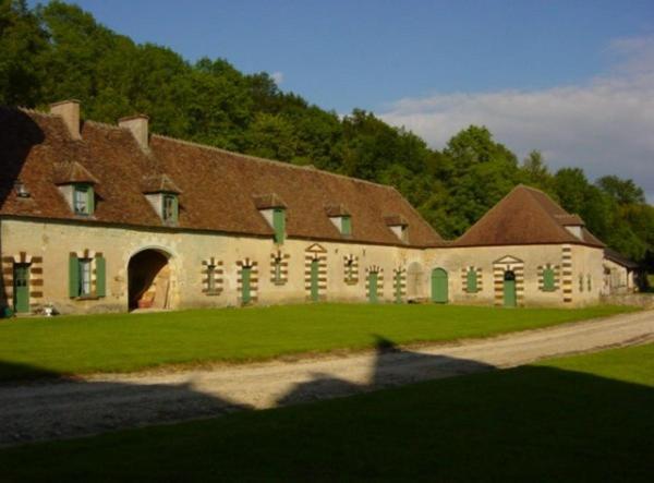 Chateau De Beaujeu Sens-Beaujeu Exterior photo